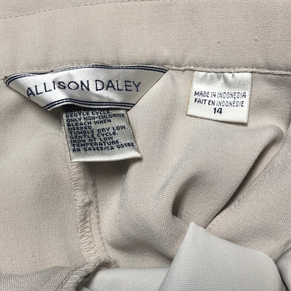 Allison Daley Off-White/Ivory Stretch Trousers with Creased Leg P193 - Picture 2 of 5